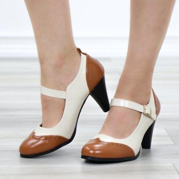 Oxford White & Tan Vintage Round Toe Pump - Picture 7 of 11